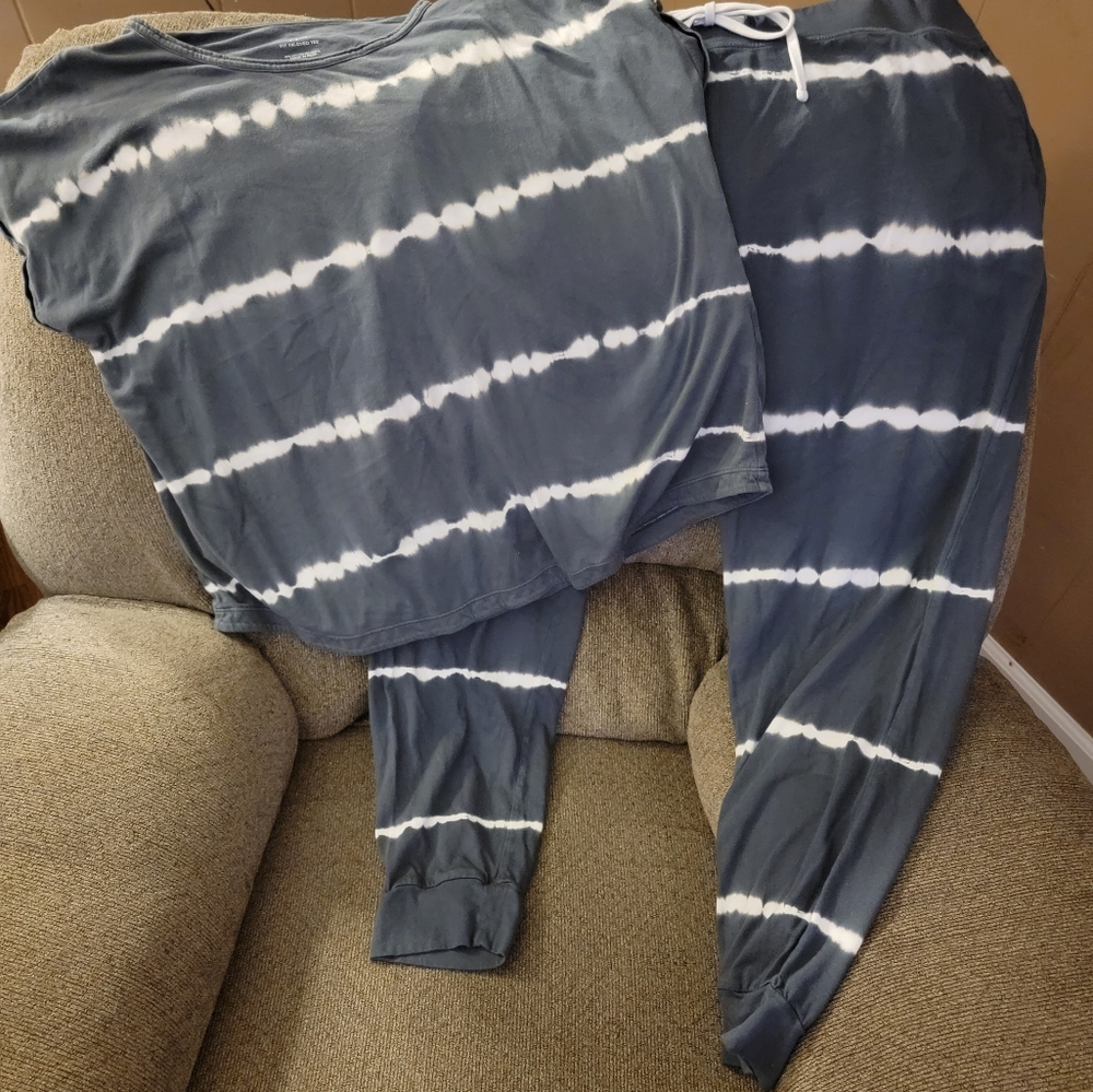 J Jill louge set